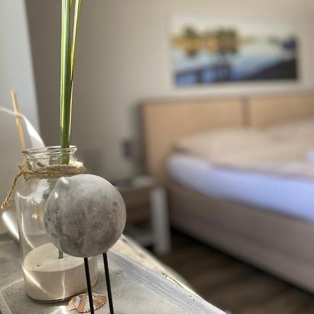 Zum Alten Faehrhaus - Bed & Breakfast Wrohm Екстериор снимка