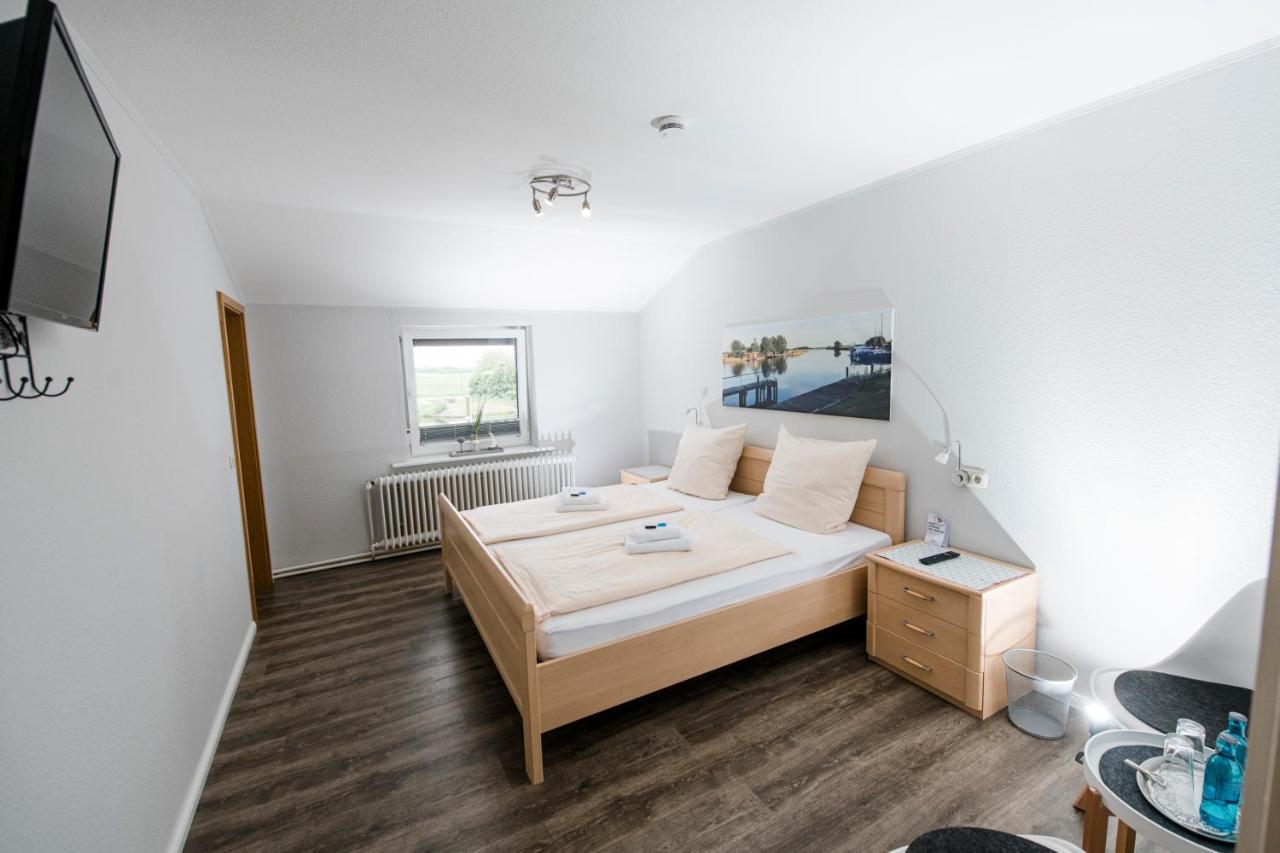 Zum Alten Faehrhaus - Bed & Breakfast Wrohm Екстериор снимка