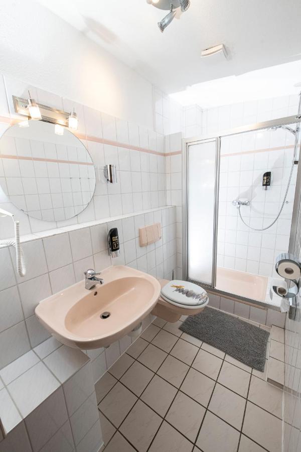 Zum Alten Faehrhaus - Bed & Breakfast Wrohm Екстериор снимка